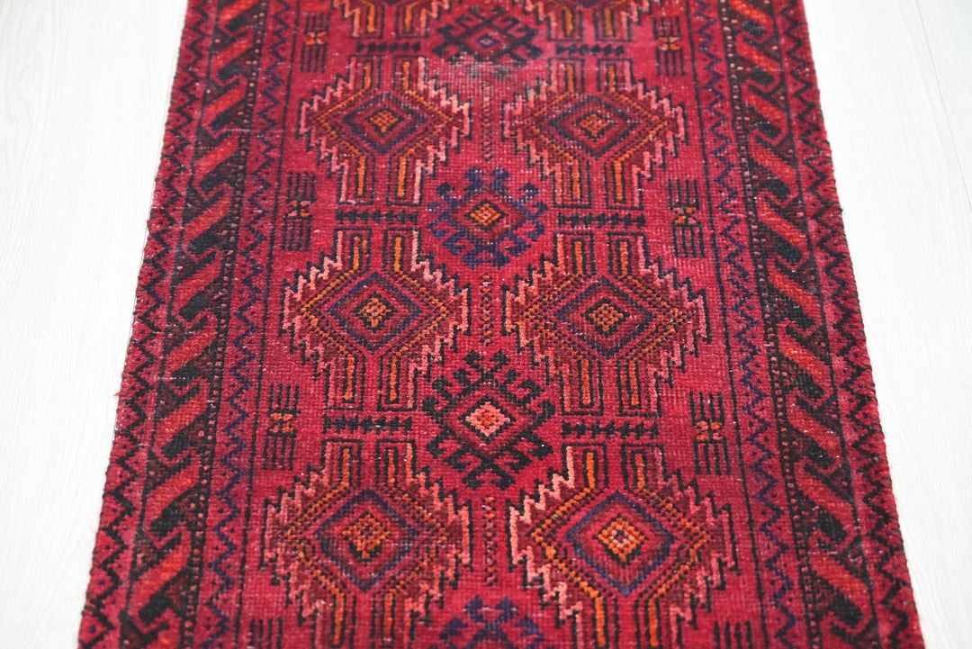 red Runner rug 1' 8" x 6' 2"