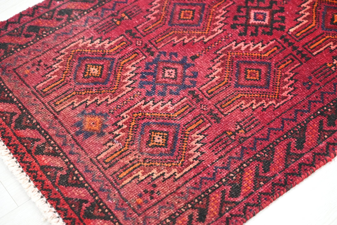 red Runner rug 1' 8" x 6' 2"