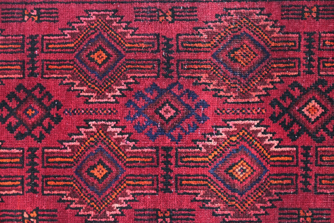 red Runner rug 1' 8" x 6' 2"