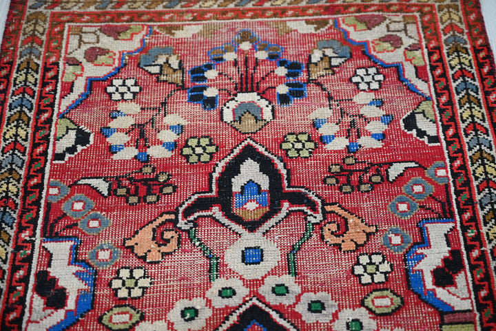 red Runner rug 2' 5" x 4' 10"