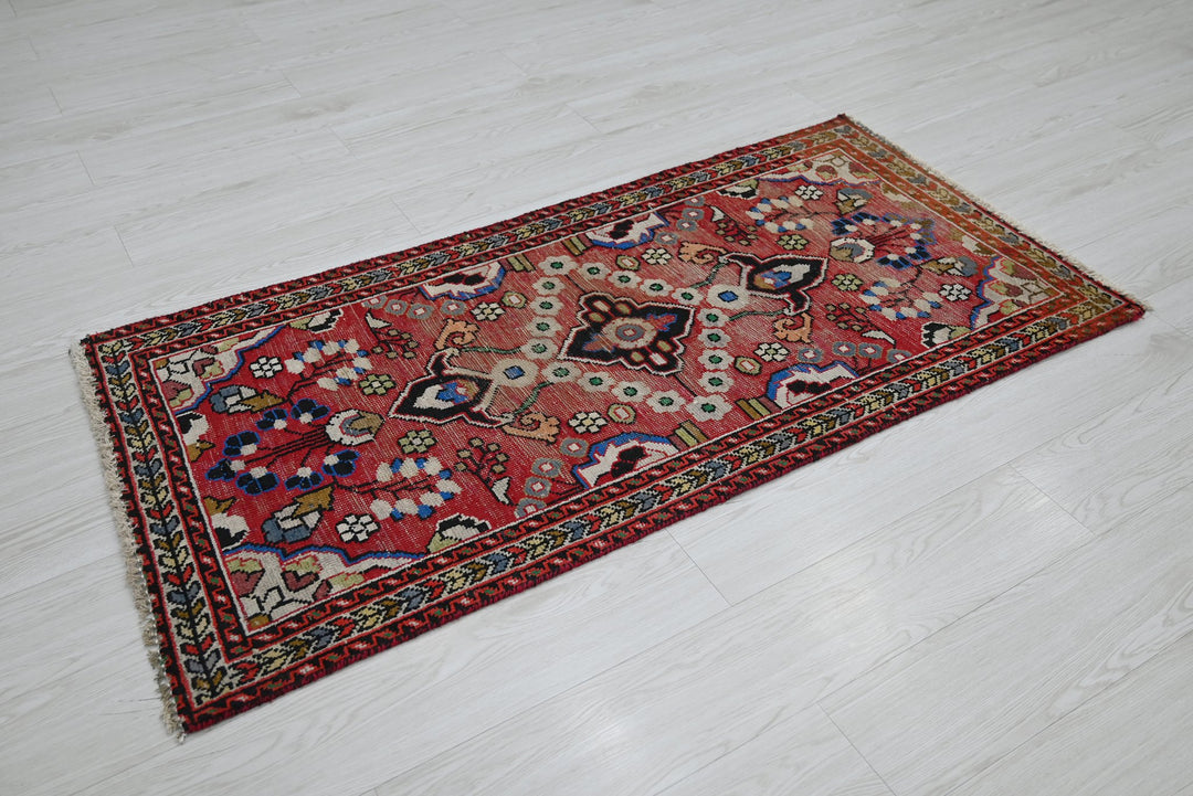 red Runner rug 2' 5" x 4' 10"