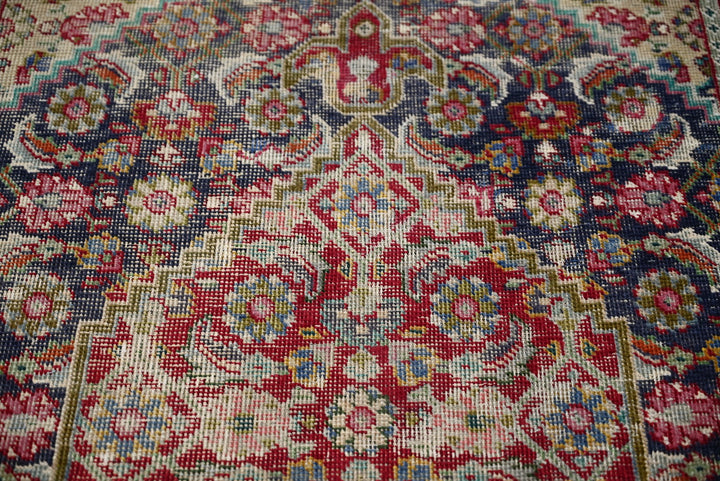 blue Accent rug 3' 1" x 4' 5"