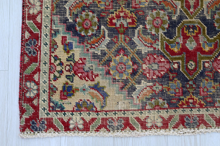blue Accent rug 3' 1" x 4' 5"
