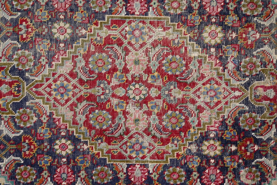 blue Accent rug 3' 1" x 4' 5"