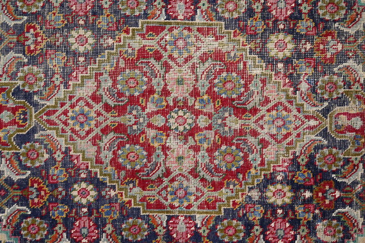 blue Accent rug 3' 1" x 4' 5"