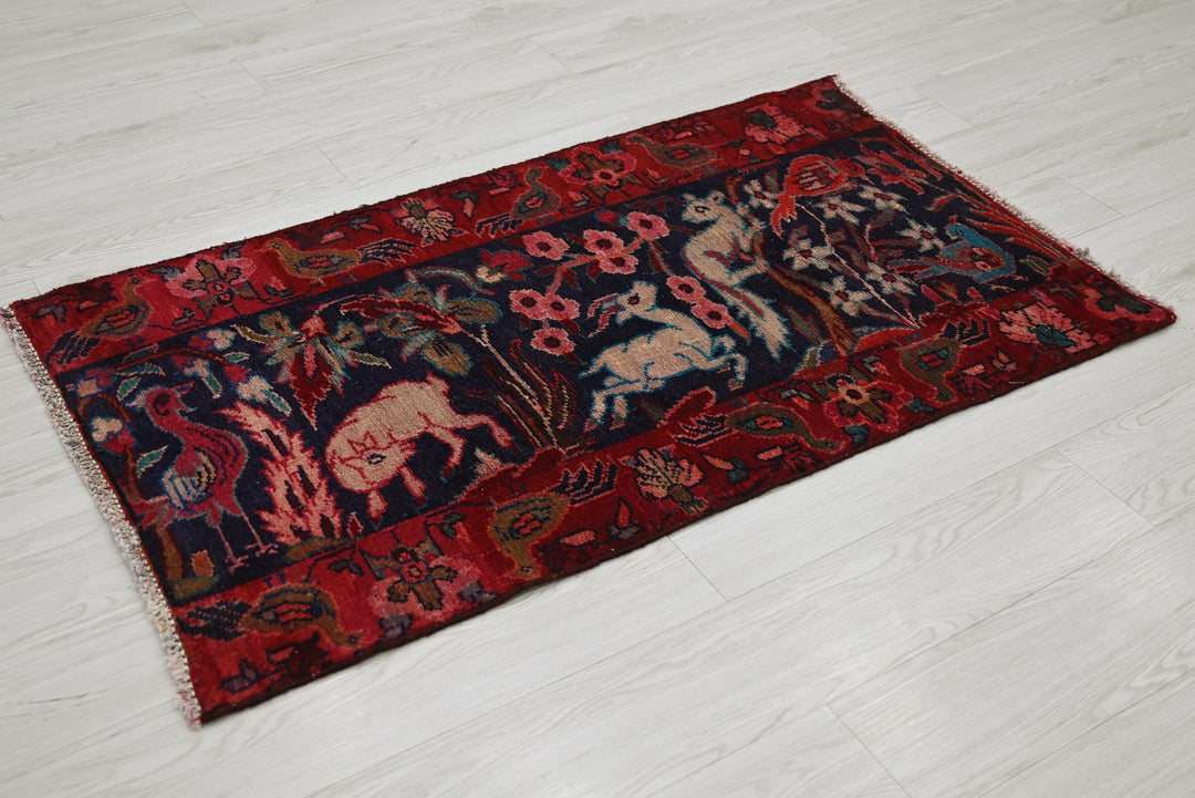blue Accent rug 2' 5" x 4' 2"