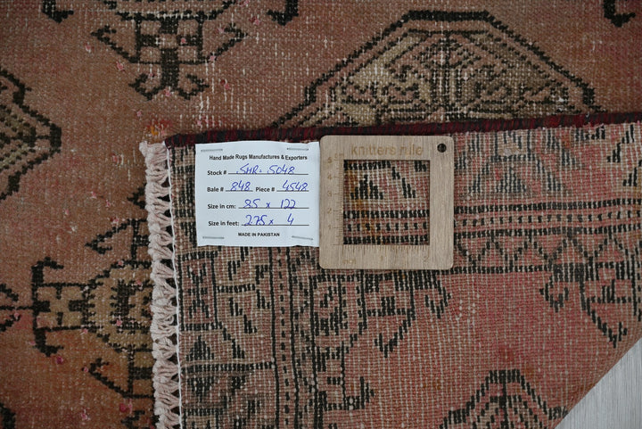 red Accent rug 2' 9" x 4' 0"