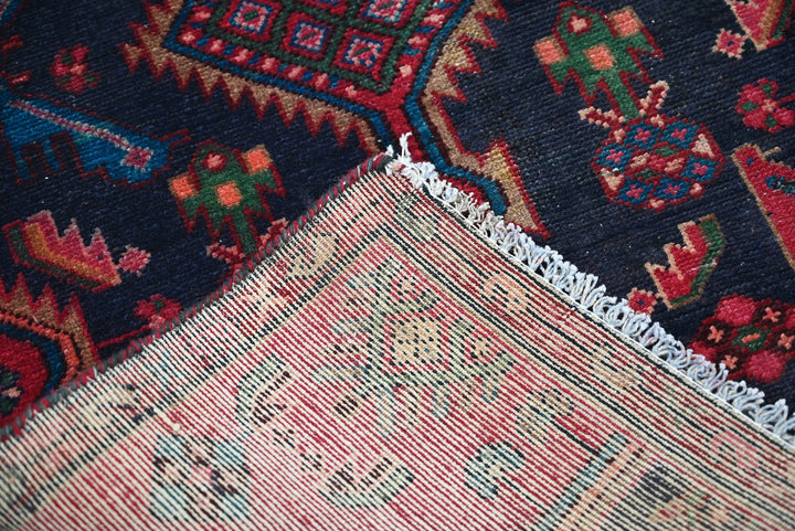 blue Accent rug 2' 7" x 4' 5"