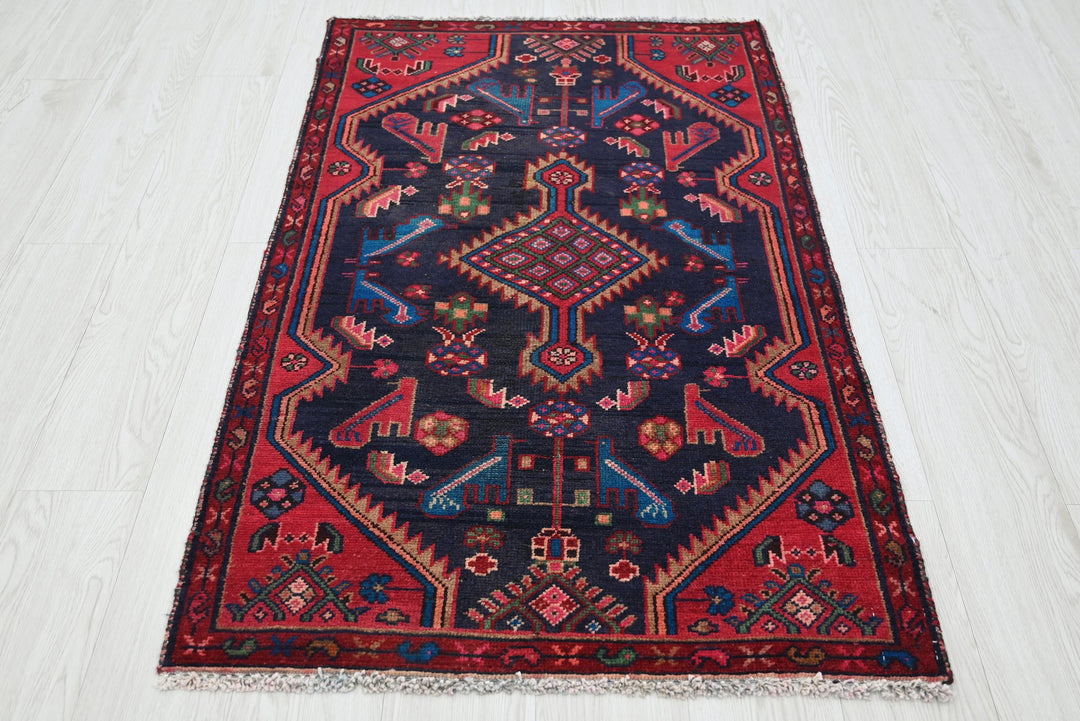 blue Accent rug 2' 7" x 4' 5"