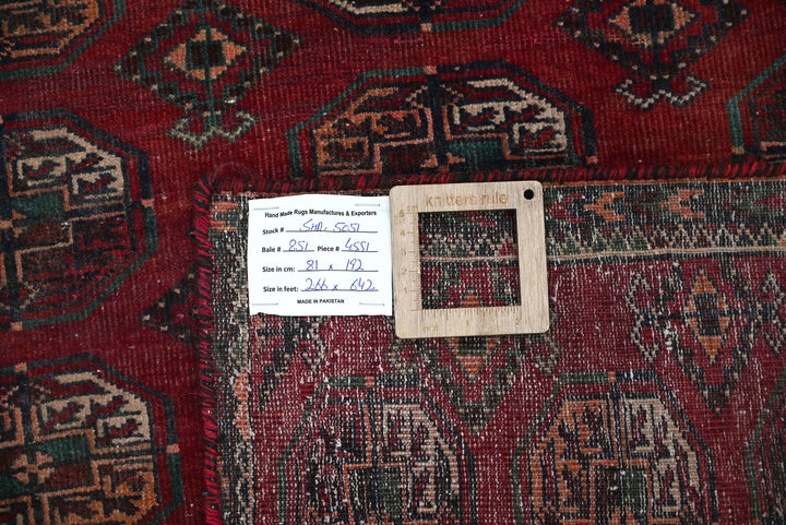 red Accent rug 2' 8" x 6' 4"