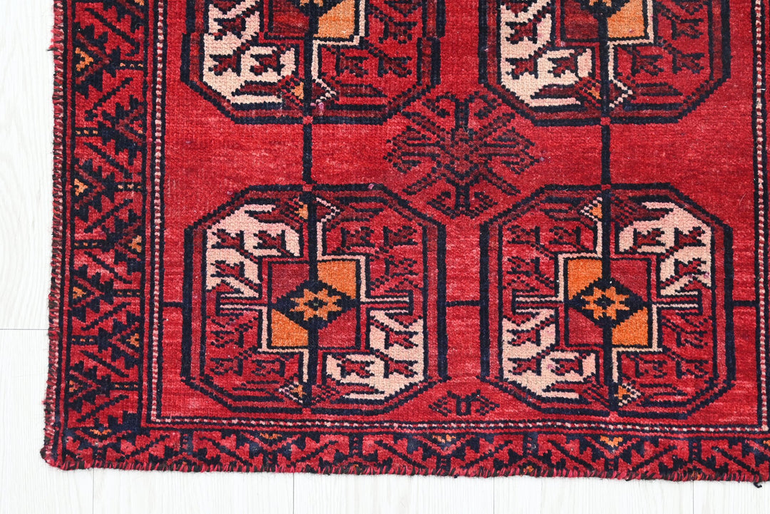 red Runner rug 2' 0" x 5' 4"