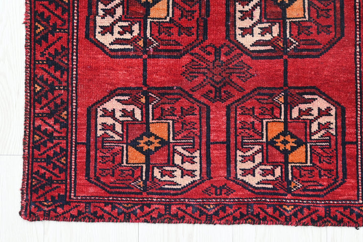 red Runner rug 2' 0" x 5' 4"
