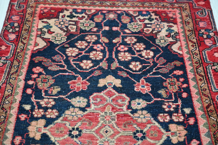 blue Accent rug 2' 6" x 4' 2"
