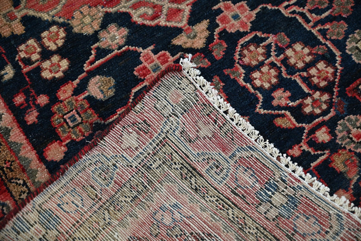 blue Accent rug 2' 6" x 4' 2"