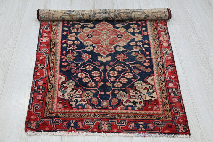 blue Accent rug 2' 6" x 4' 2"