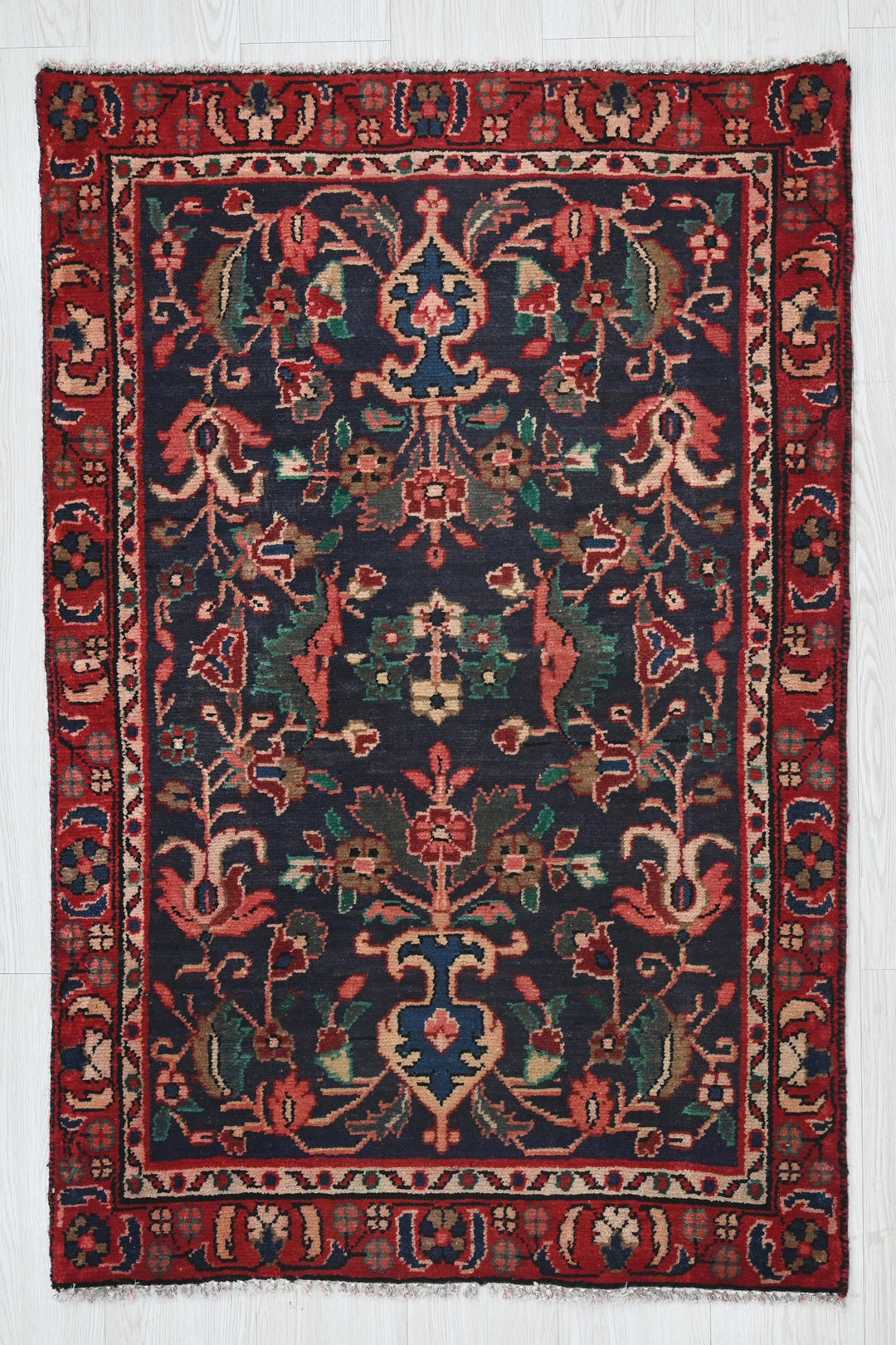 blue Accent rug 2' 8" x 3' 10"
