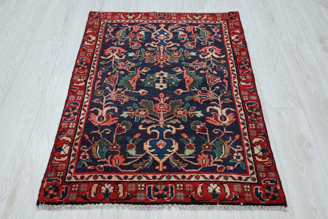 blue Accent rug 2' 8" x 3' 10"