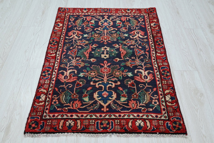 blue Accent rug 2' 8" x 3' 10"