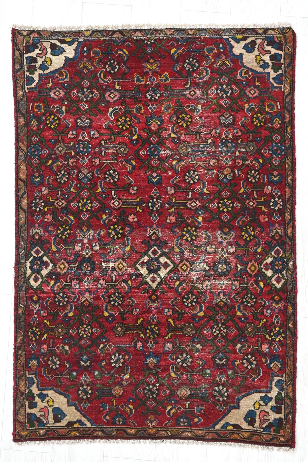 red Accent rug 2' 9" x 4' 1"