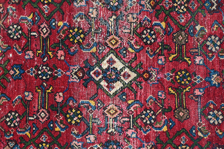red Accent rug 2' 9" x 4' 1"