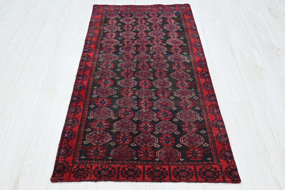 black Runner rug 2' 5" x 4' 8"