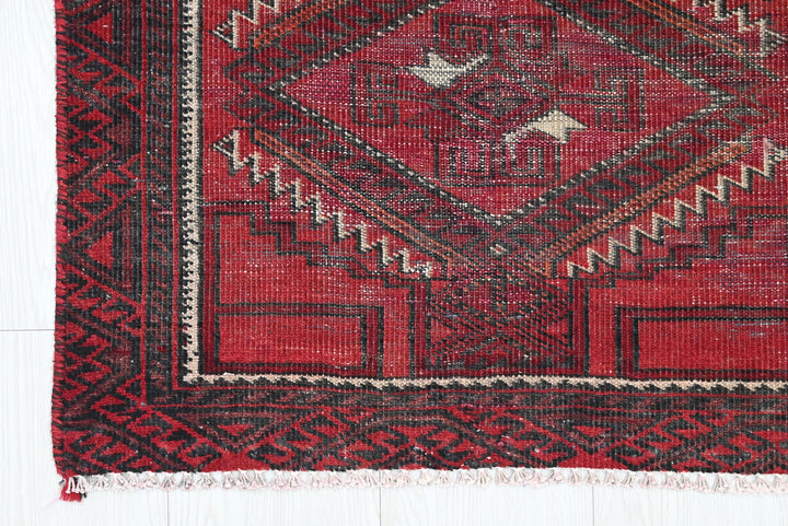red Runner rug 2' 1" x 4' 11"