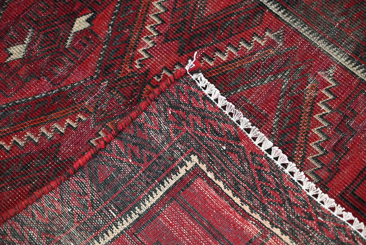 red Runner rug 2' 1" x 4' 11"