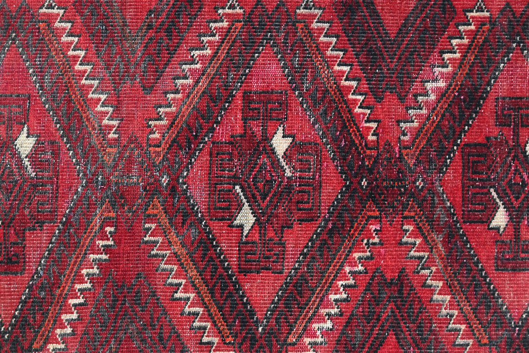 red Runner rug 2' 1" x 4' 11"