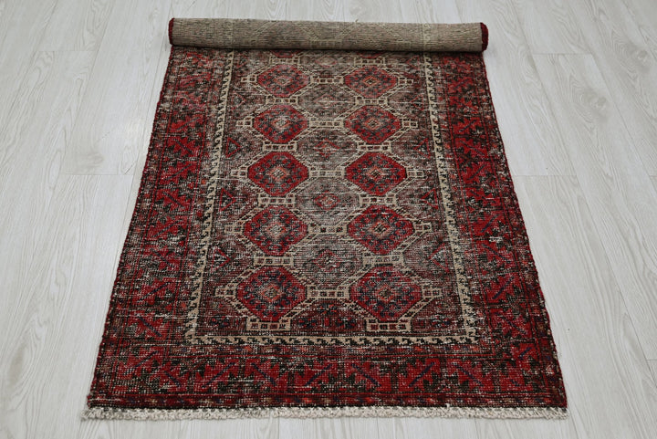 gray Runner rug 2' 6" x 5' 1"