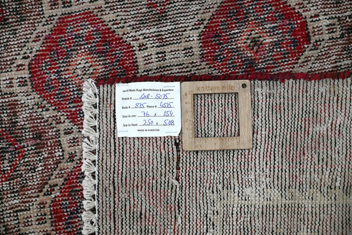 gray Runner rug 2' 6" x 5' 1"