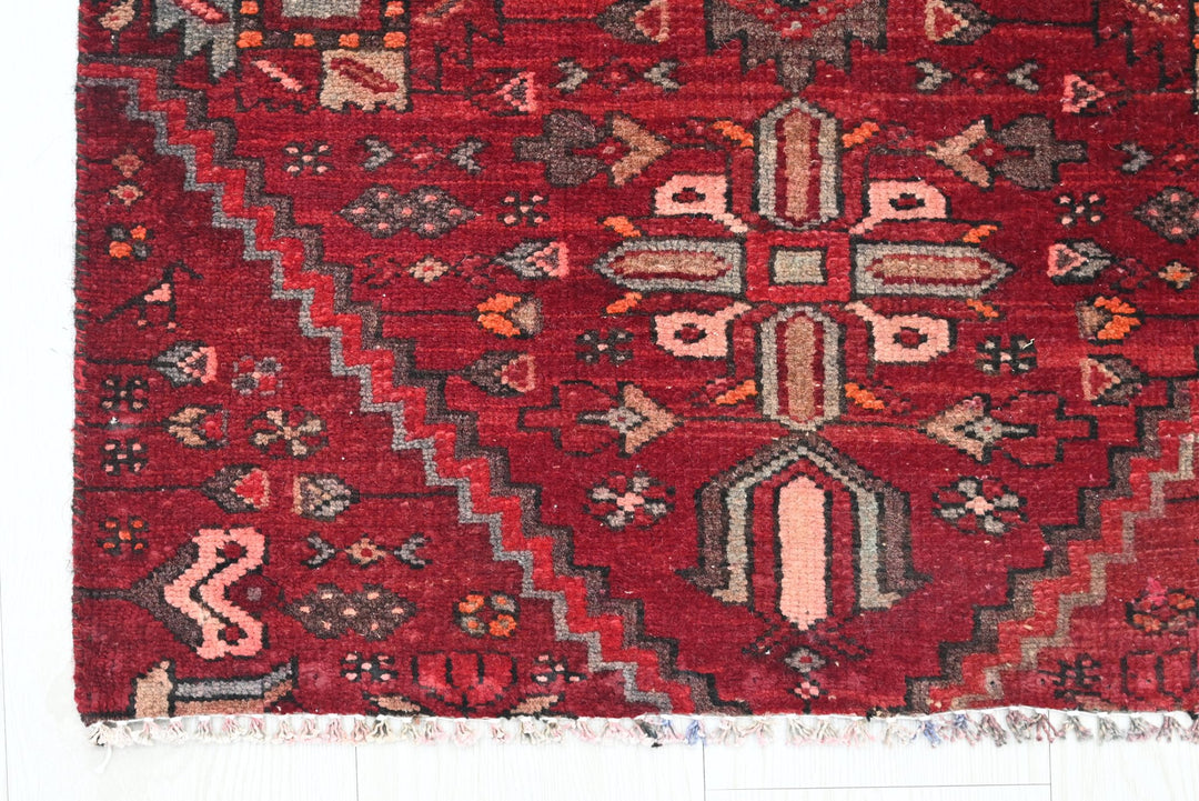 red Runner rug 2' 0" x 5' 4"