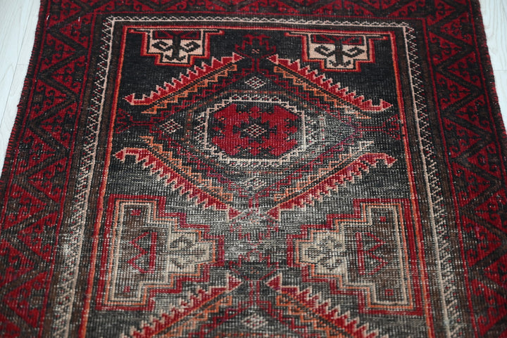 gray Runner rug 2' 4" x 5' 3"