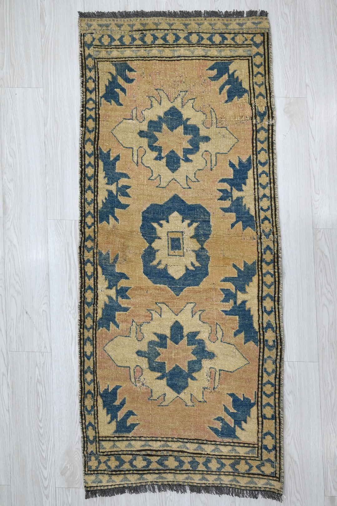 brown Runner rug 2' 2" x 5' 3"