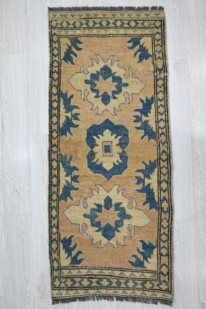 brown Runner rug 2' 2" x 5' 3"
