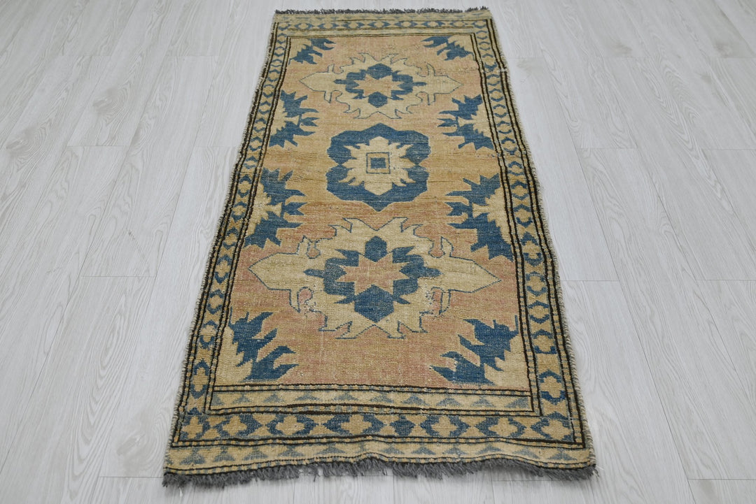 brown Runner rug 2' 2" x 5' 3"