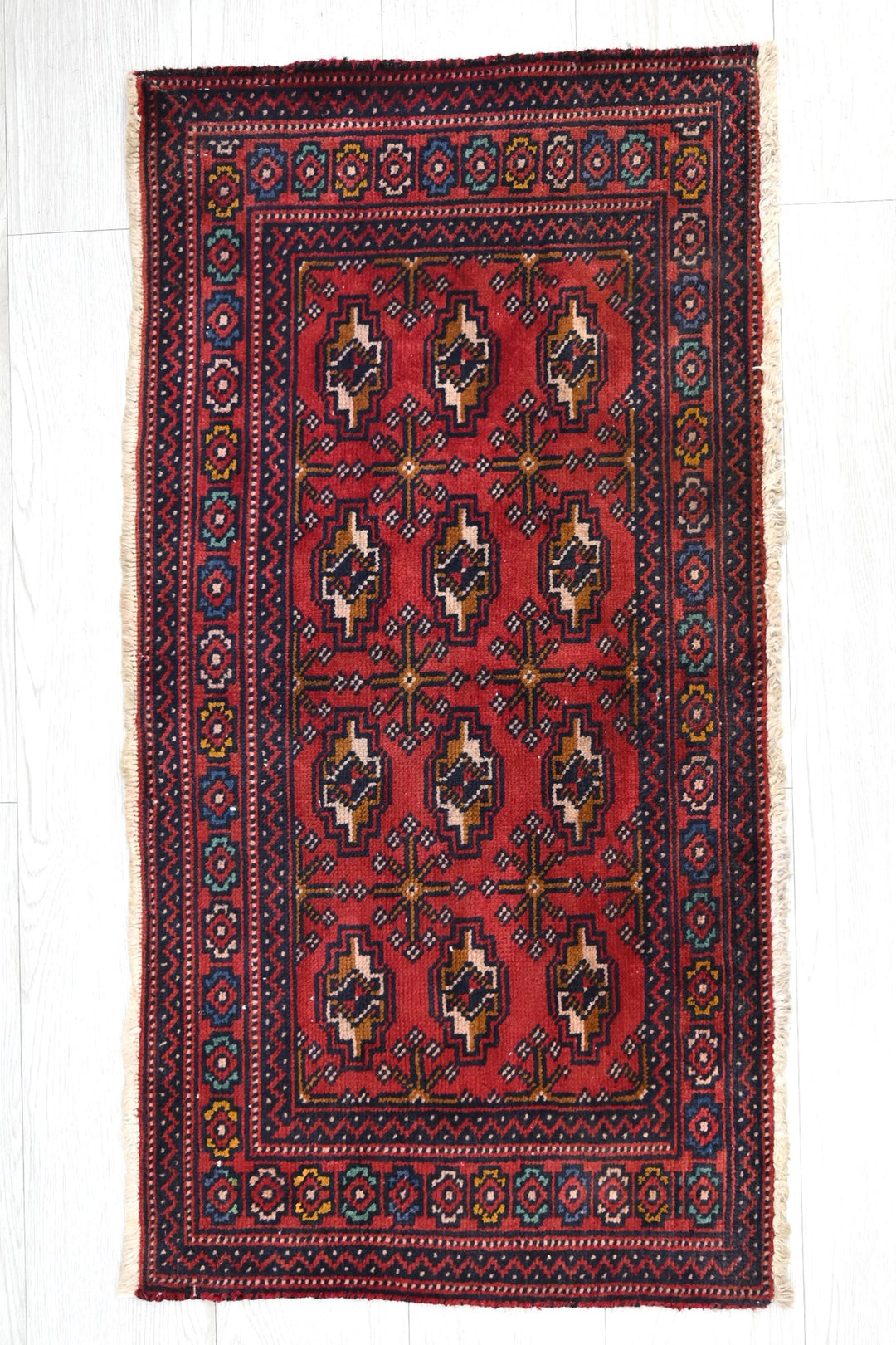 red Runner rug 1' 7" x 6' 5"