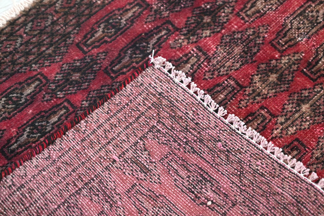 red Accent rug 1' 9" x 3' 4"