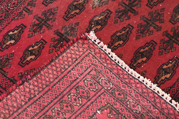 red Accent rug 1' 8" x 3' 1"