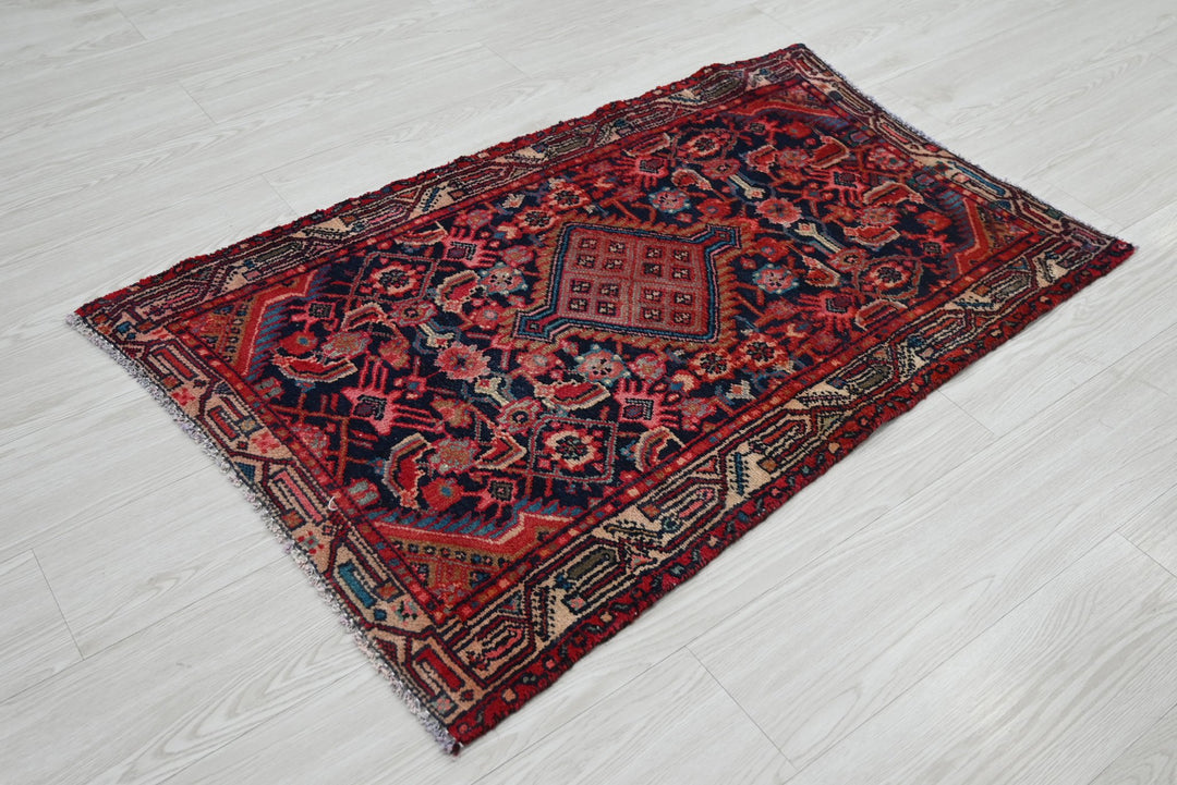 blue Accent rug 2' 4" x 3' 7"