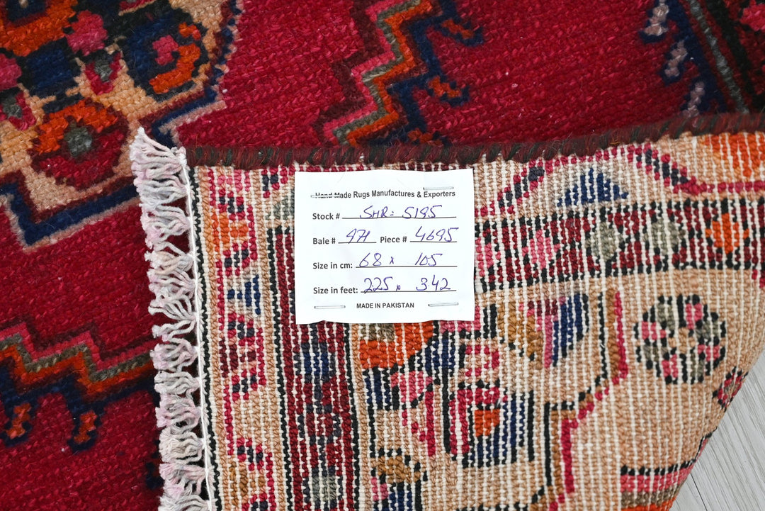 red Accent rug 2' 3" x 3' 5"