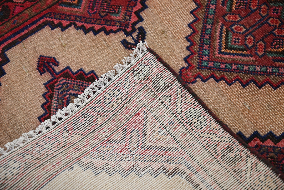brown Accent rug 2' 3" x 3' 9"