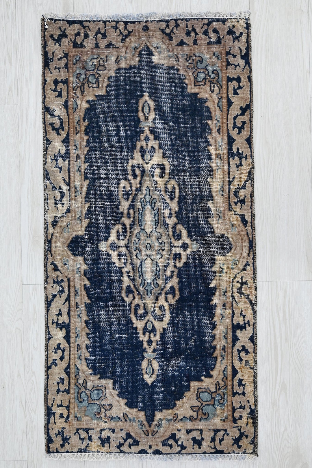 blue Accent rug 1' 9" x 3' 7"