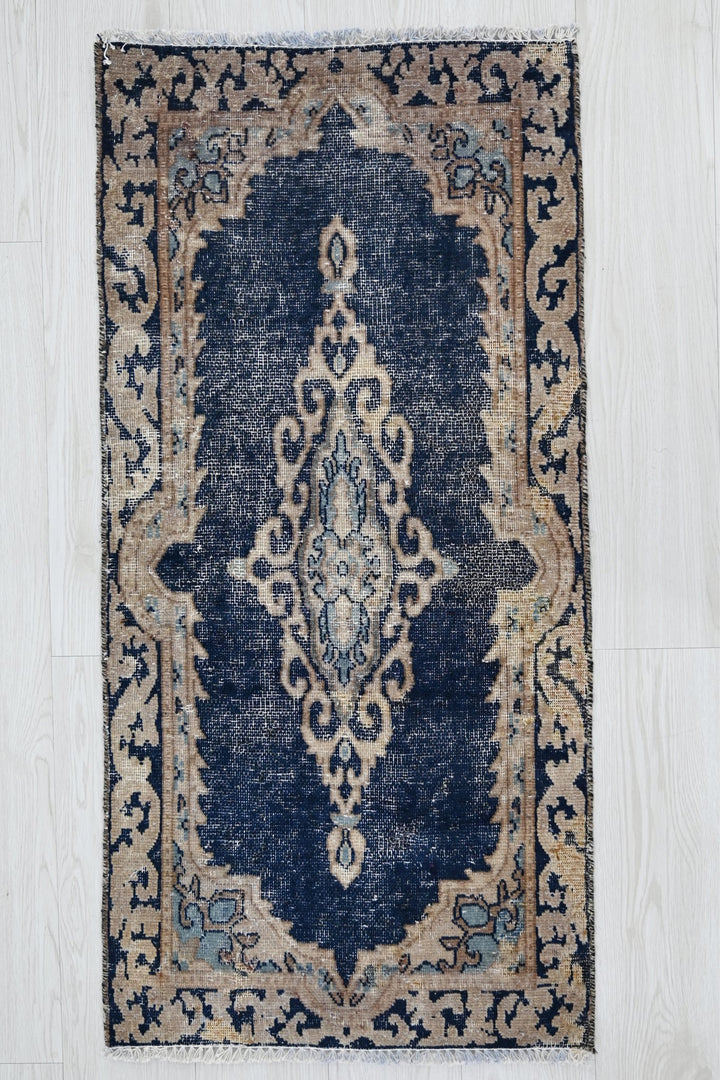 blue Accent rug 1' 9" x 3' 7"