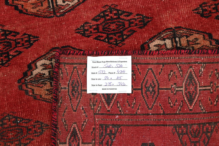 red Accent rug 2' 9" x 3' 5"