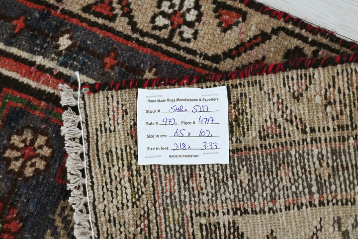 red Accent rug 2' 2" x 3' 4"