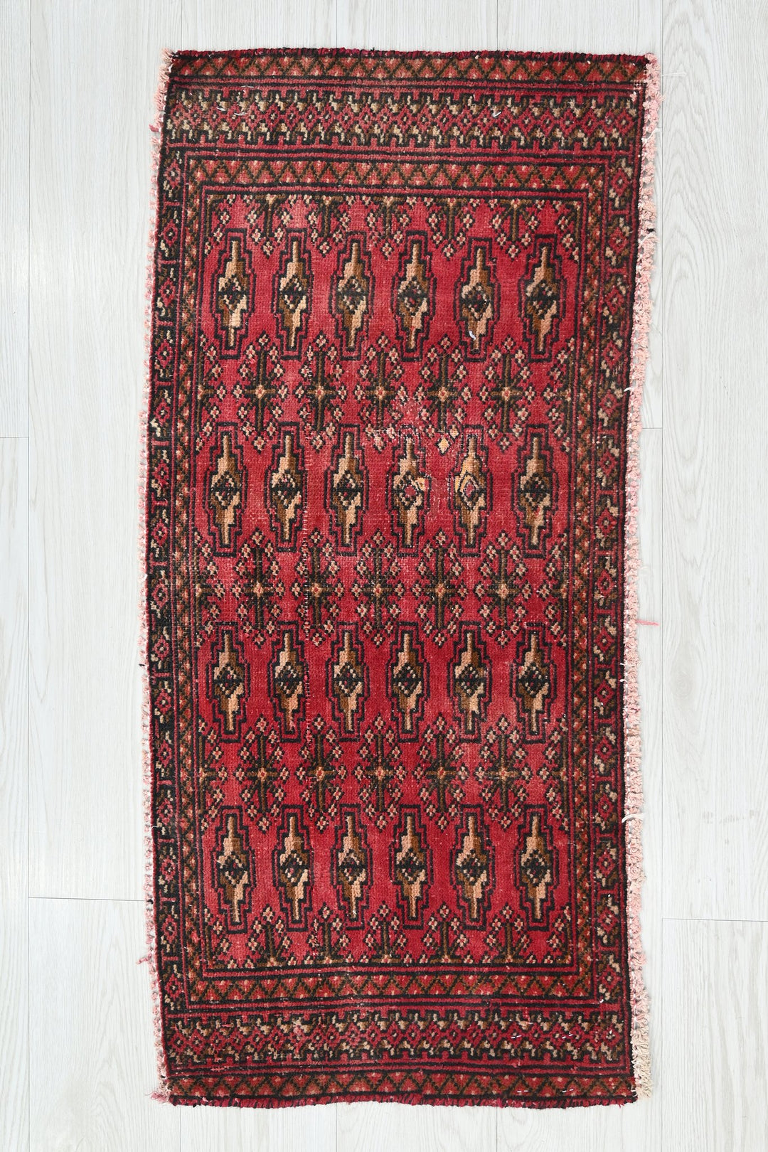 red Mini rug 1' 6" x 3' 2"