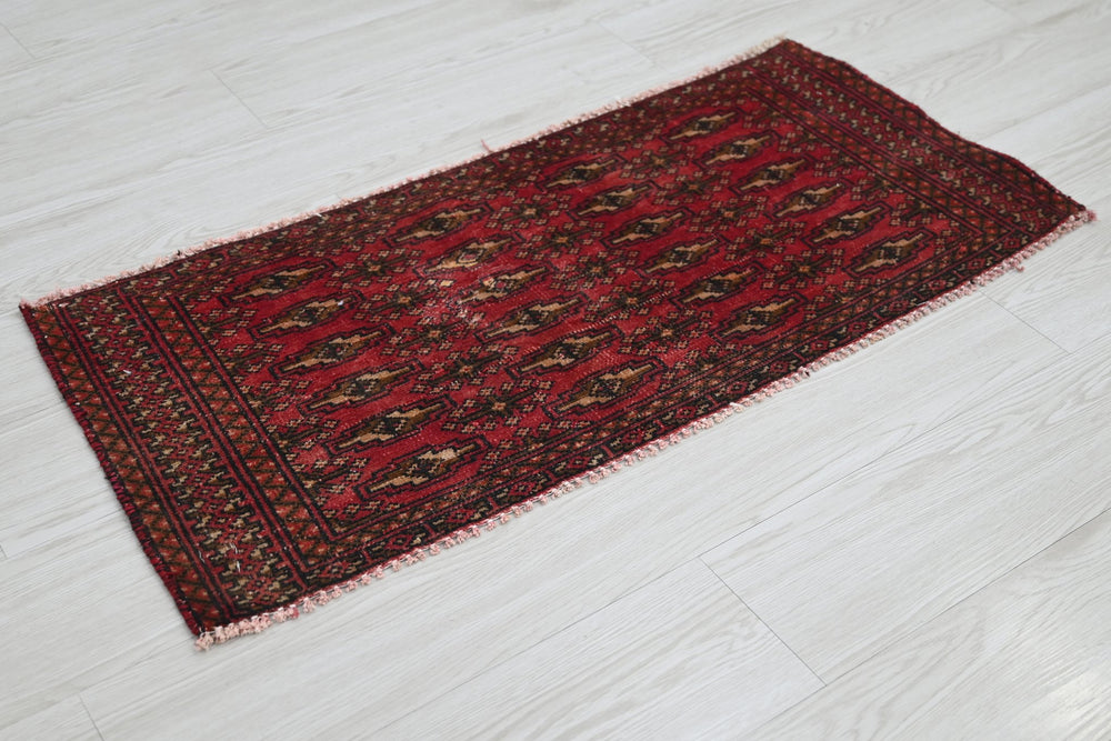 red Mini rug 1' 6" x 3' 2"