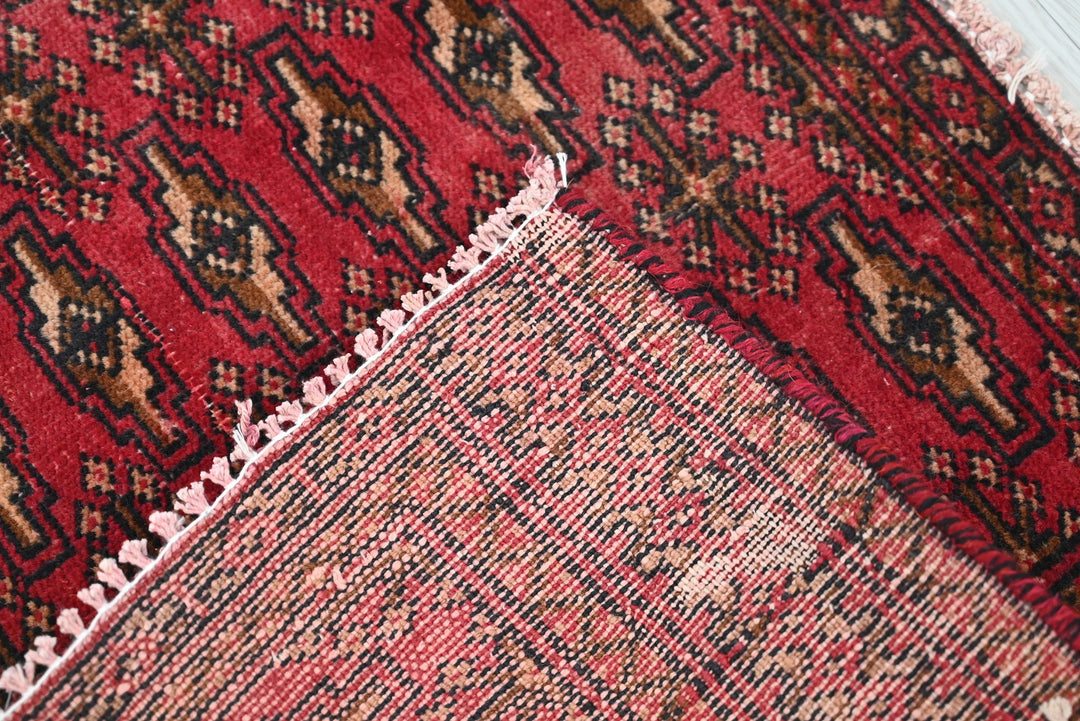 red Mini rug 1' 6" x 3' 2"