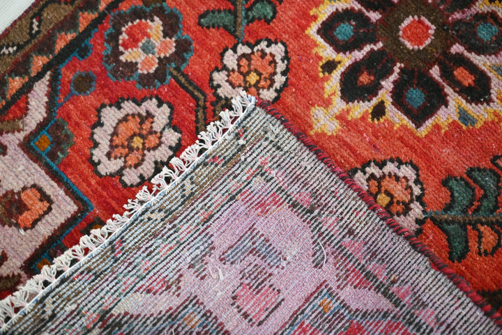 red Accent rug 1' 10" x 3' 1"