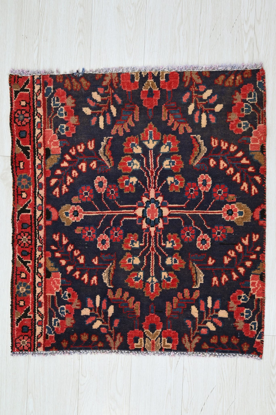 blue Accent rug 2' 5" x 2' 6"